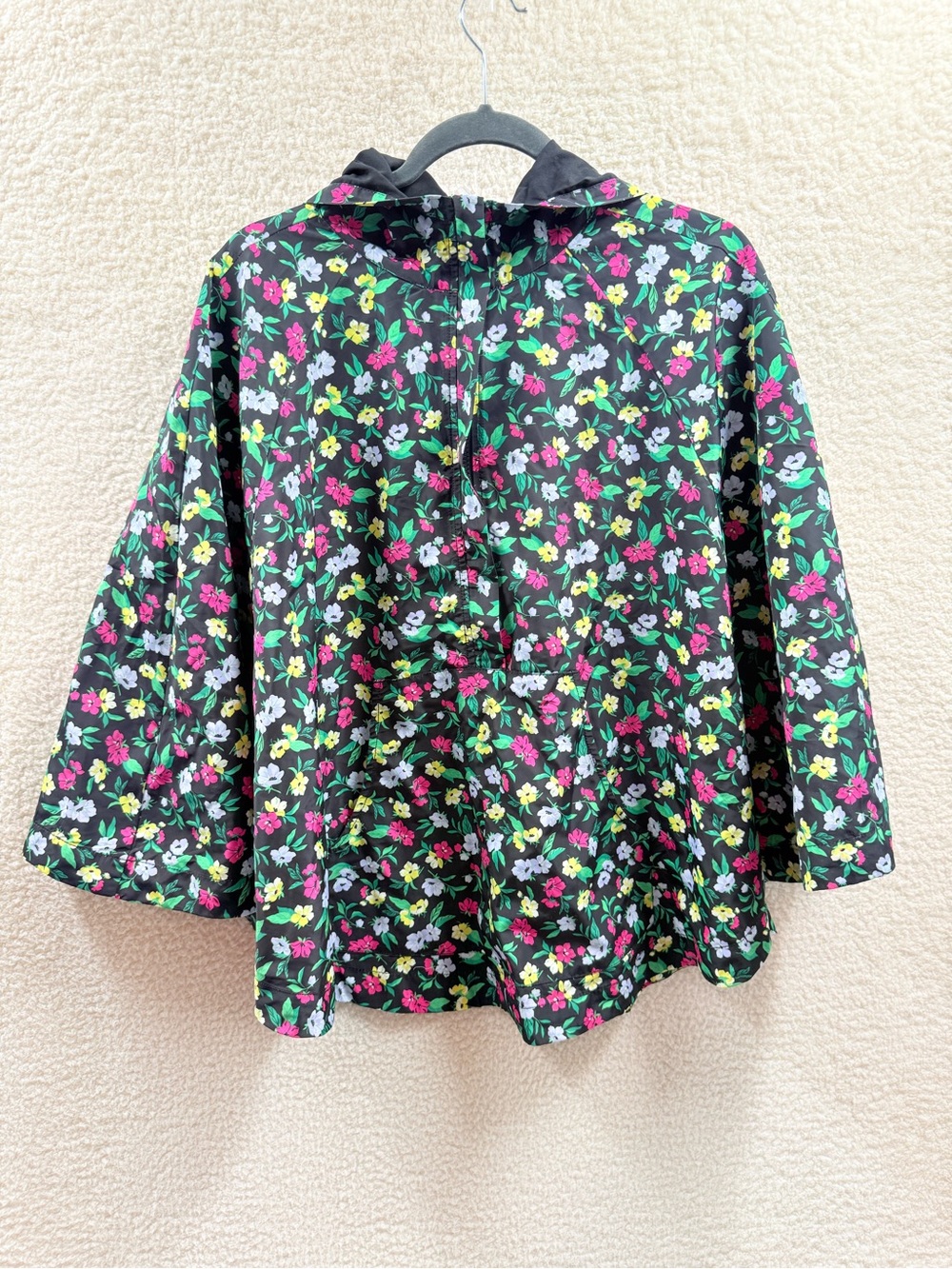 Ann Taylor hooded poncho rain coat black multicolor floral cape Sz XS/S NWOT